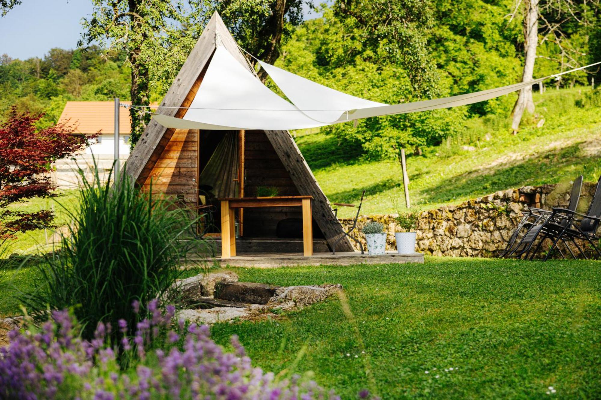 Luxury tent Gozdne Va Vrti Kostel